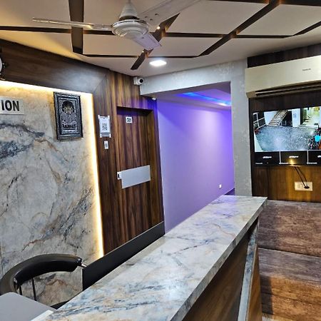 Hotel Ozone,Ахмедабад Экстерьер фото