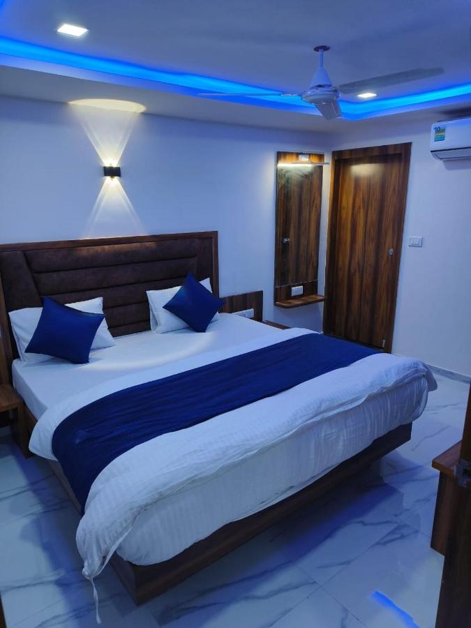 Hotel Ozone,Ахмедабад Экстерьер фото
