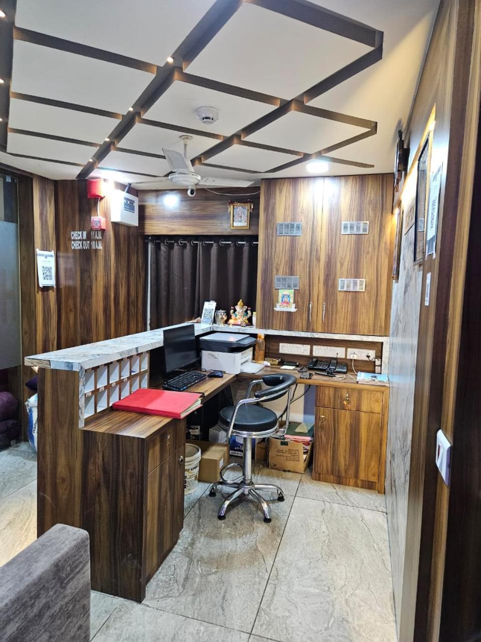 Hotel Ozone,Ахмедабад Экстерьер фото